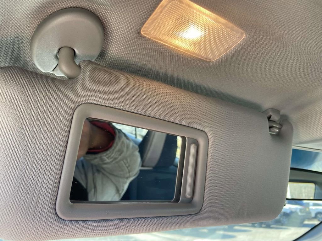 Used 2017 Toyota Camry LE image 31