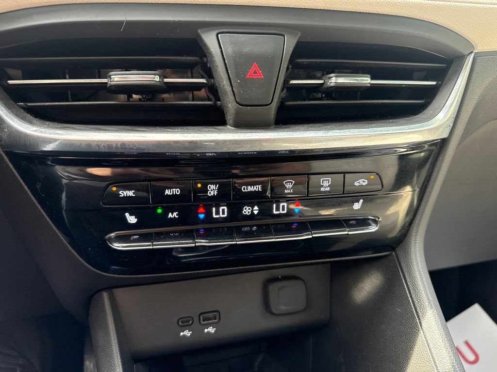 Used 2024 Buick Encore GX Avenir AWD/4WD image 27