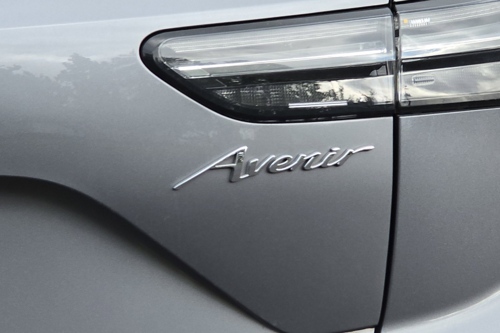 Used 2022 Buick Envision Avenir w/ Technology Package II image 27