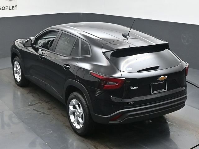 New 2026 Chevrolet Trax LS w/ LS Convenience Package image 19