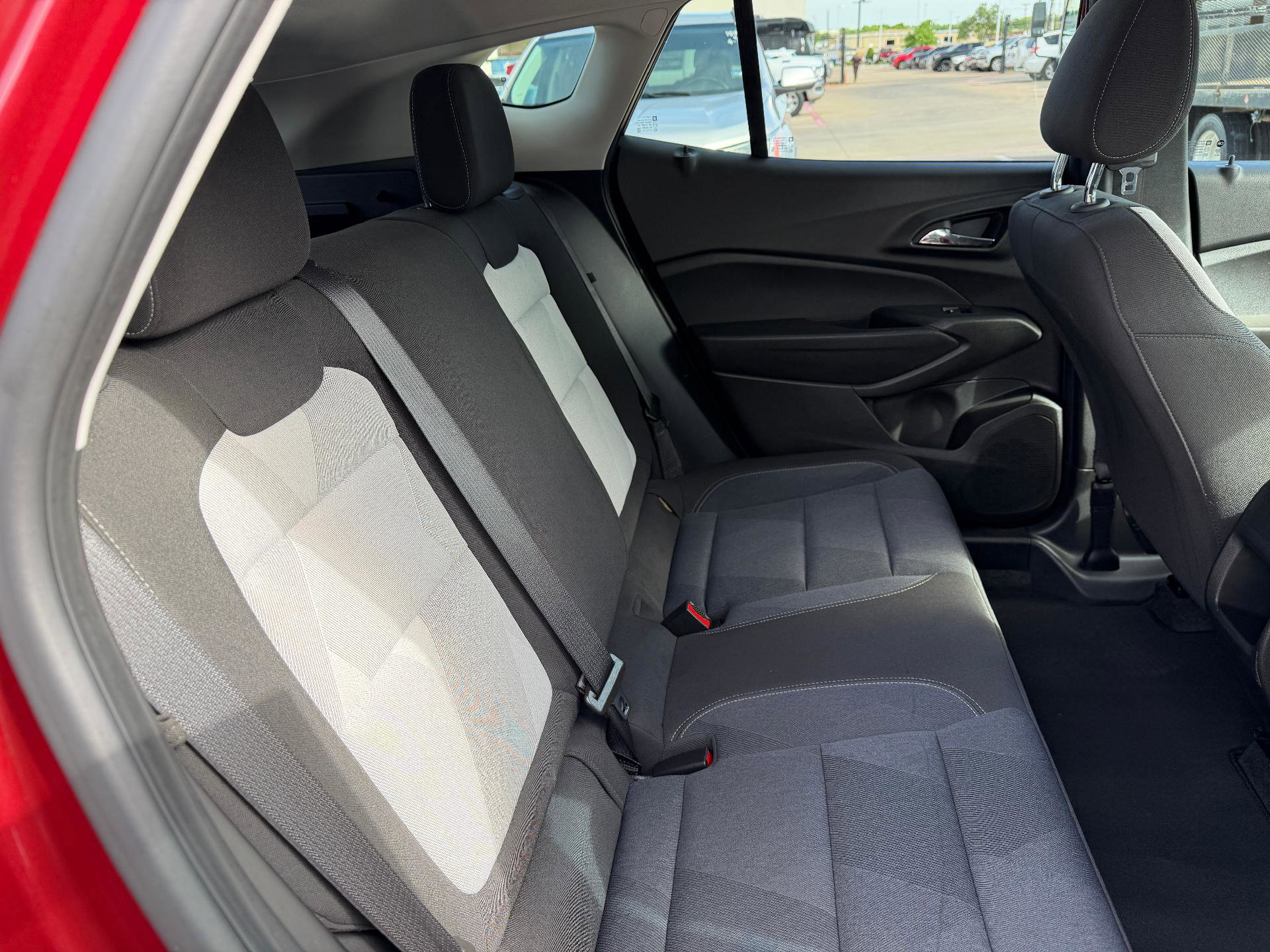 Used 2024 Chevrolet Trax LS w/ LS Convenience Package FWD image 23