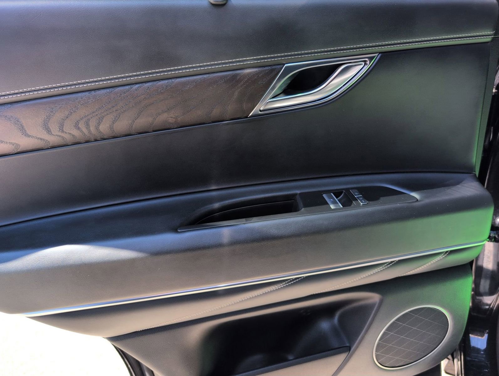 Used 2024 Genesis GV80 2.5T image 31