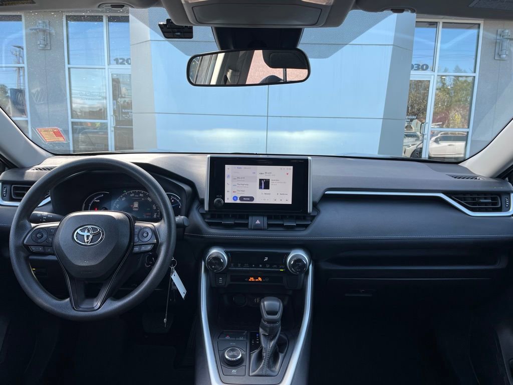 Used 2024 Toyota RAV4 LE image 15