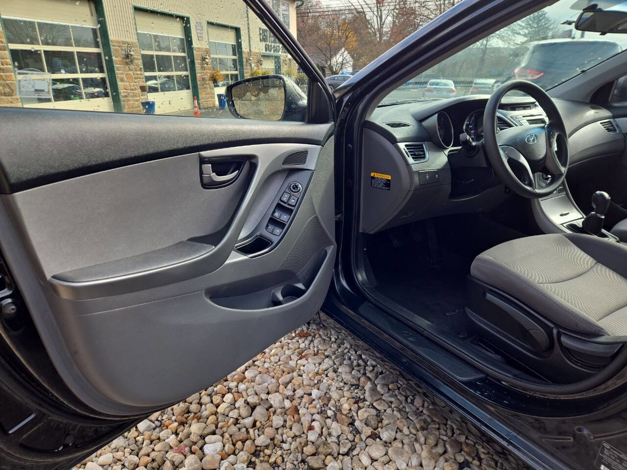 Used 2016 Hyundai Elantra SE FWD image 13
