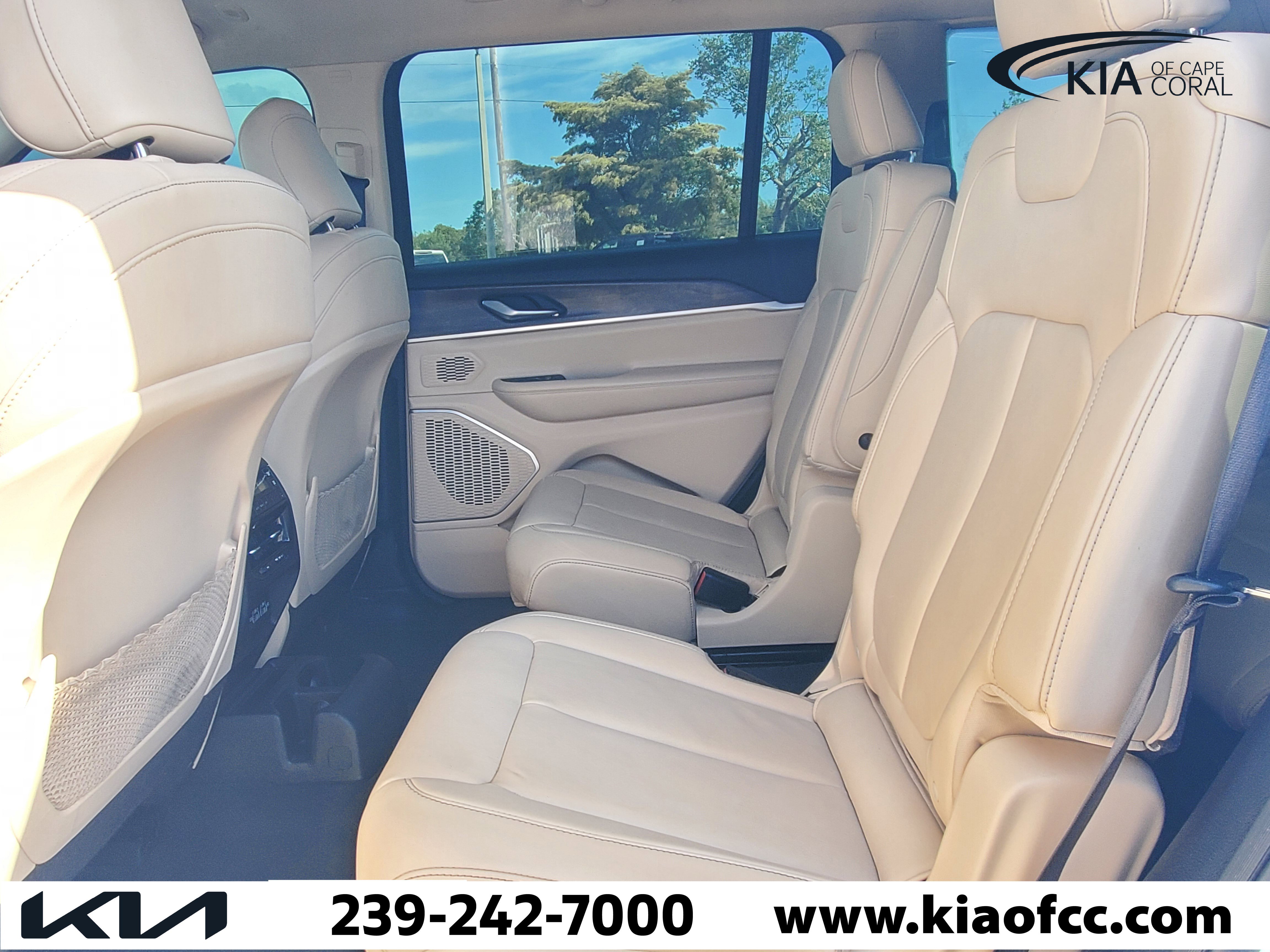 Used 2022 Jeep Grand Cherokee L Limited RWD image 11