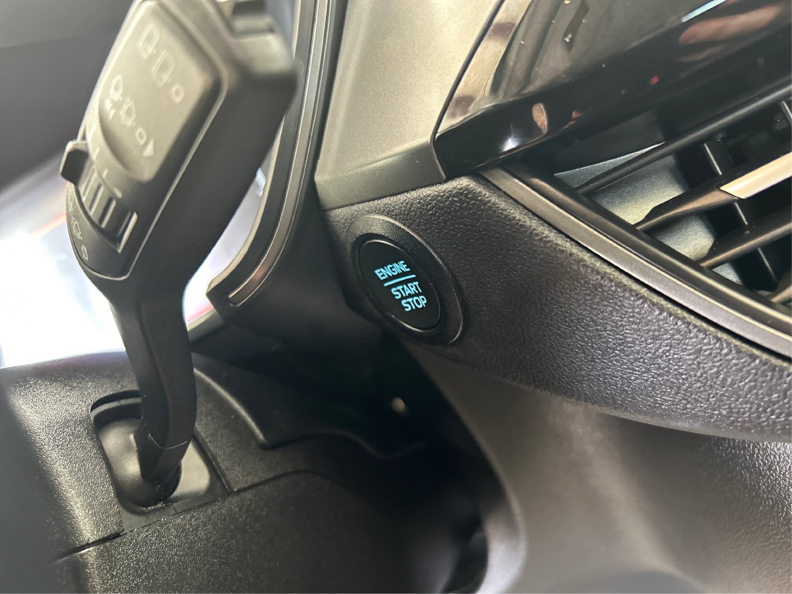 Used 2023 Ford Escape Active FWD image 28