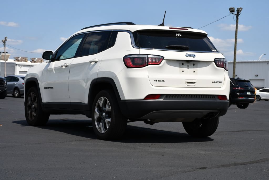 Used 2017 Jeep Compass Limited w/ Navigation Group AWD/4WD image 5