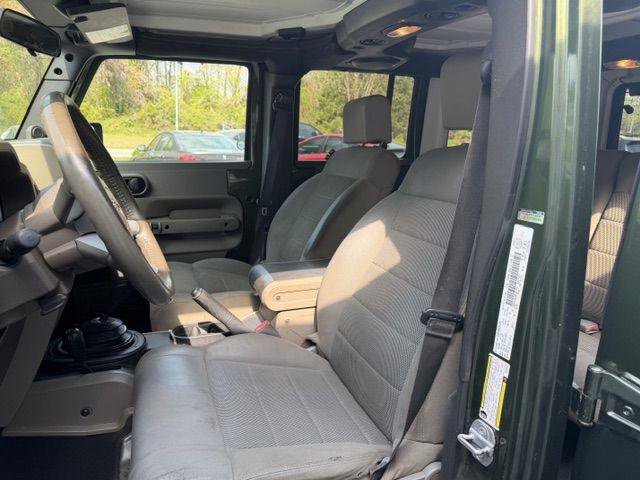 Used 2008 Jeep Wrangler Unlimited Sahara AWD/4WD image 15