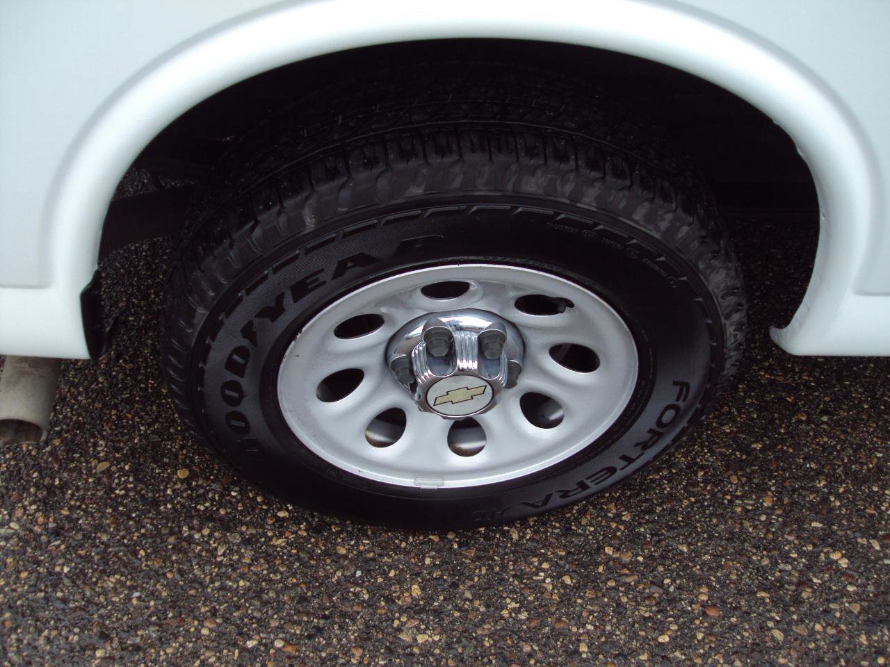 Used 2013 Chevrolet Express 1500 LT w/ LT Preferred Equipment Group AWD/4WD image 32