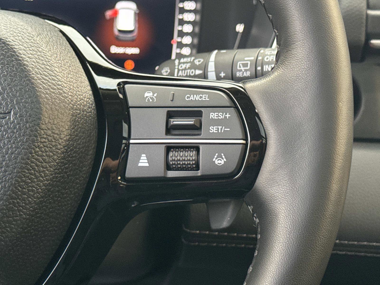 Used 2024 Honda Pilot Elite image 8