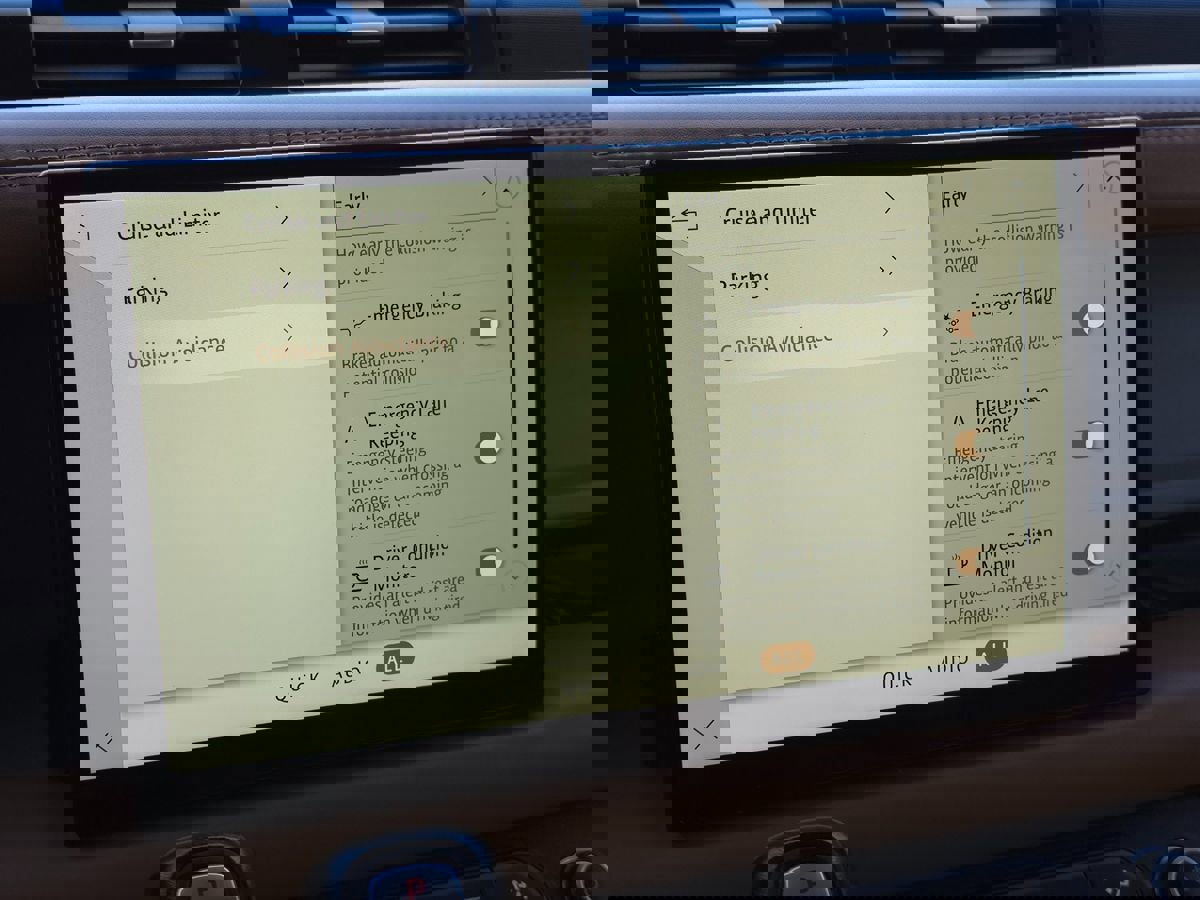 Used 2023 Land Rover Defender 130 S image 62