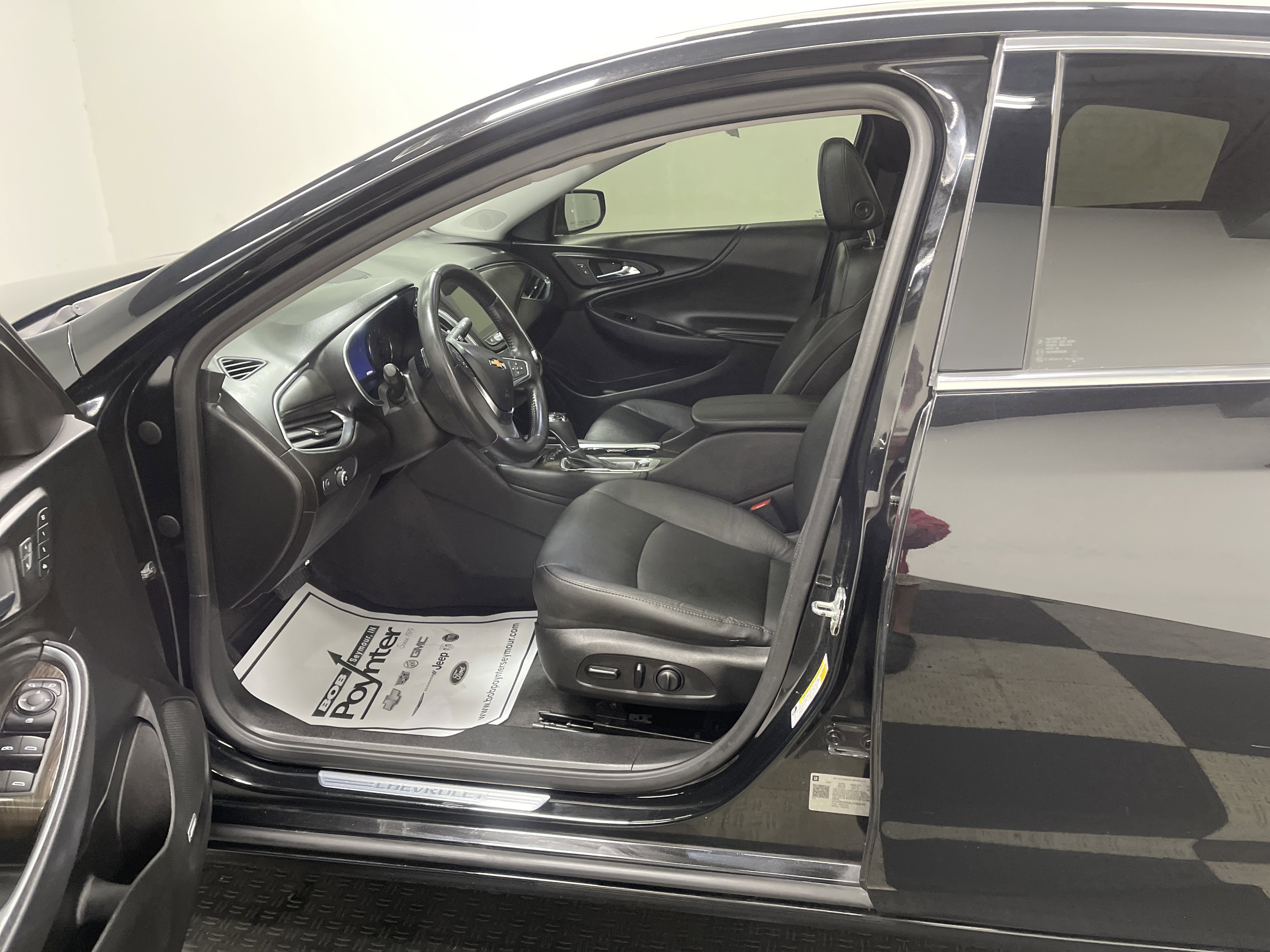 Used 2020 Chevrolet Malibu Premier FWD image 9