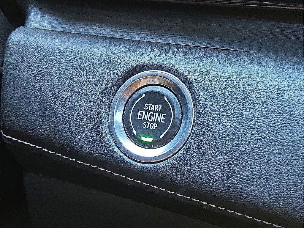 Used 2021 Cadillac Escalade Sport w/ Driver Assist Tech Package image 30