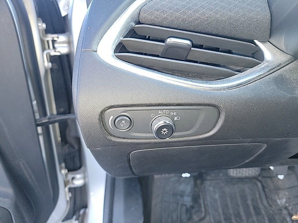 Used 2020 Chevrolet Malibu LT image 27