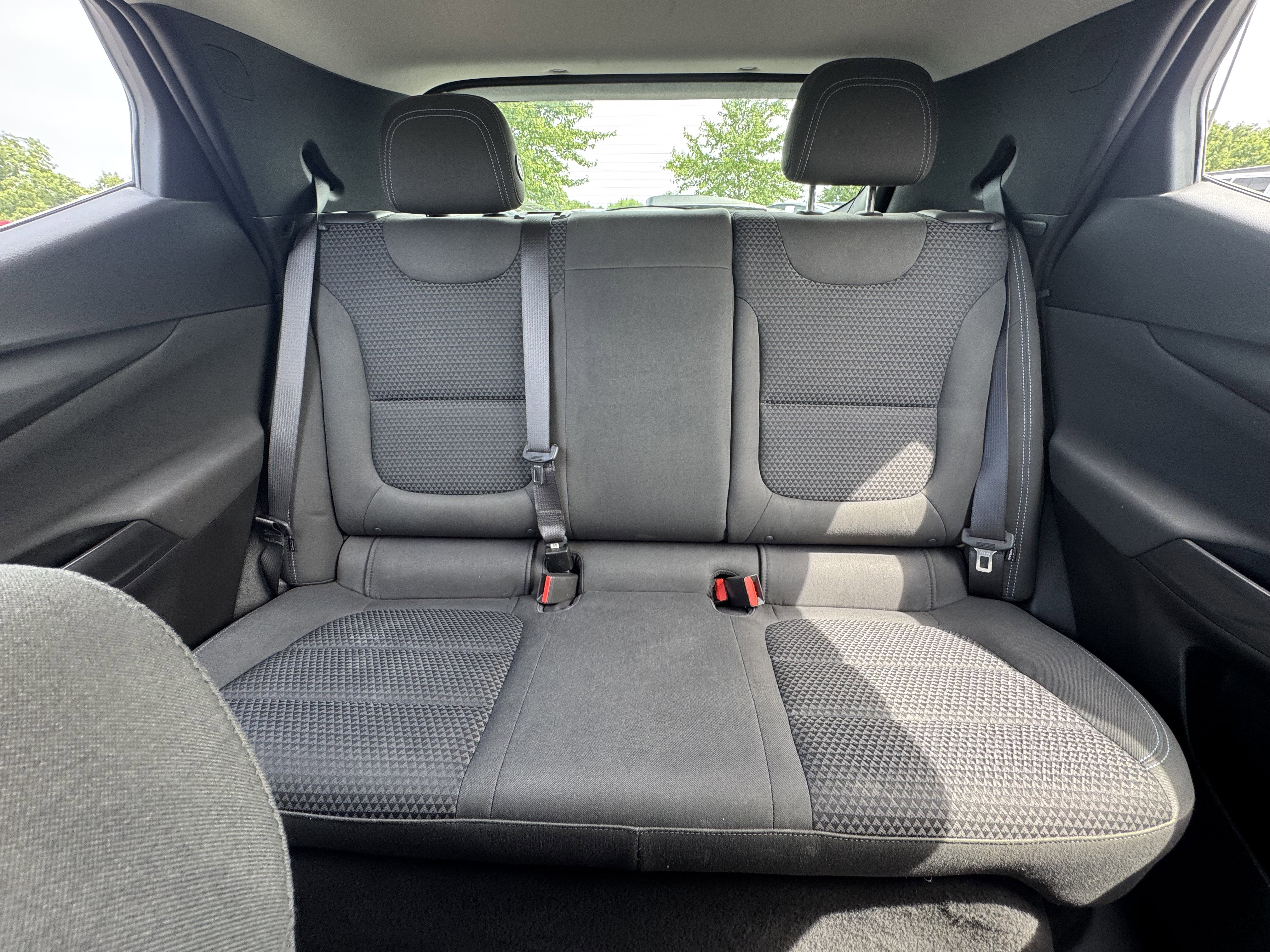 Used 2023 Chevrolet Bolt EUV LT image 25