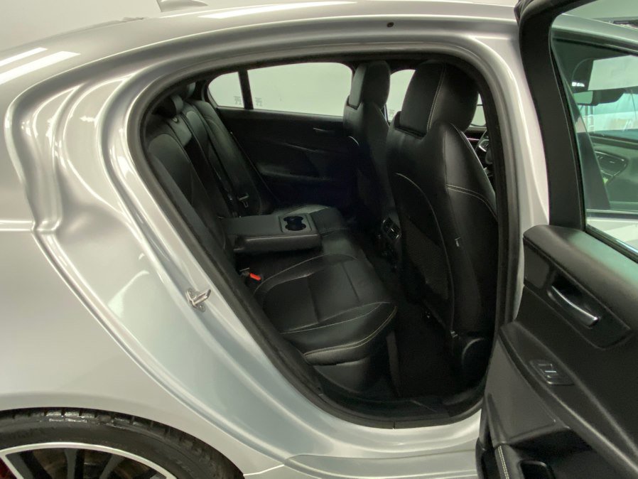 Used 2018 Jaguar XE S image 39