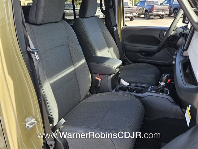 New 2025 Jeep Gladiator Sport image 15