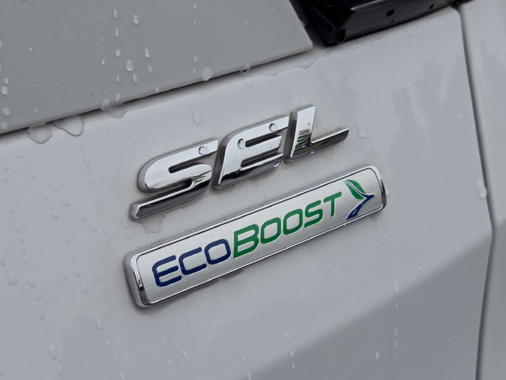 Used 2018 Ford Escape SEL FWD image 16