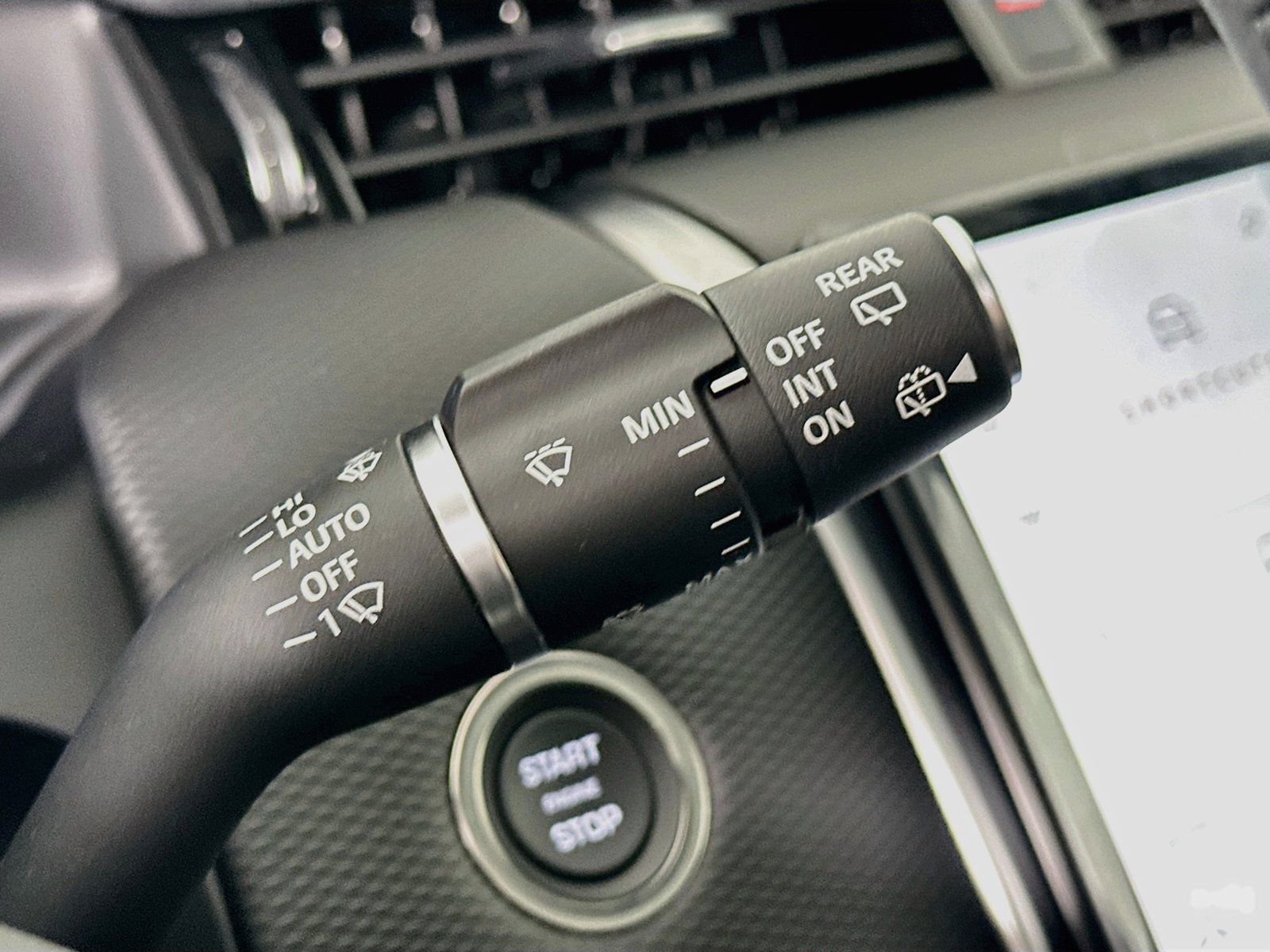 New 2026 Land Rover Discovery Sport Landmark AWD/4WD image 21