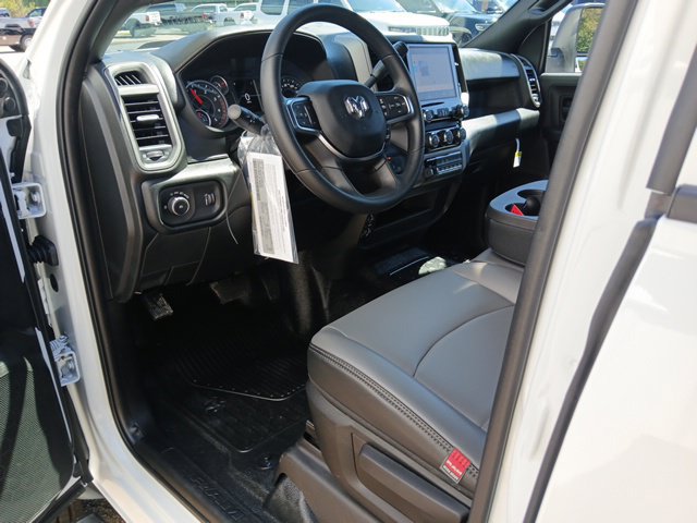 New 2027 RAM 4500 Tradesman w/ Chrome Appearance Group AWD/4WD image 46