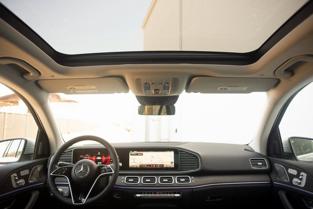 Used 2025 Mercedes-Benz GLE 350 4MATIC image 29