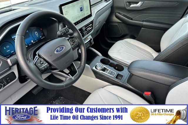 New 2025 Ford Escape SE w/ PHEV Premium Package image 7