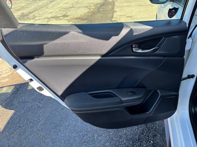 Used 2018 Honda Civic Sport image 12