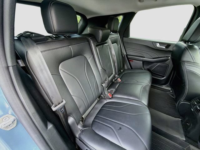 Used 2025 Ford Escape Platinum w/ Premium Technology Package AWD/4WD image 26