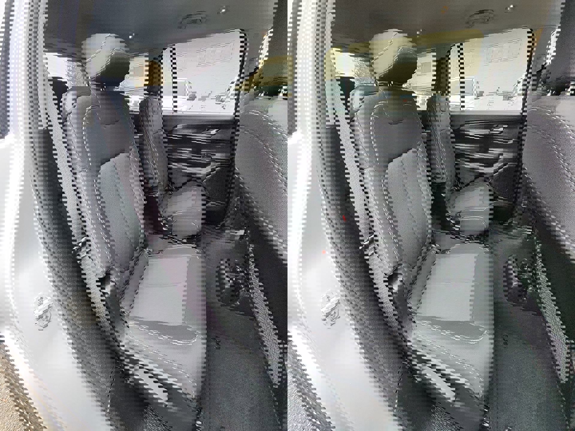 Certified 2023 Jeep Grand Cherokee L Laredo image 27