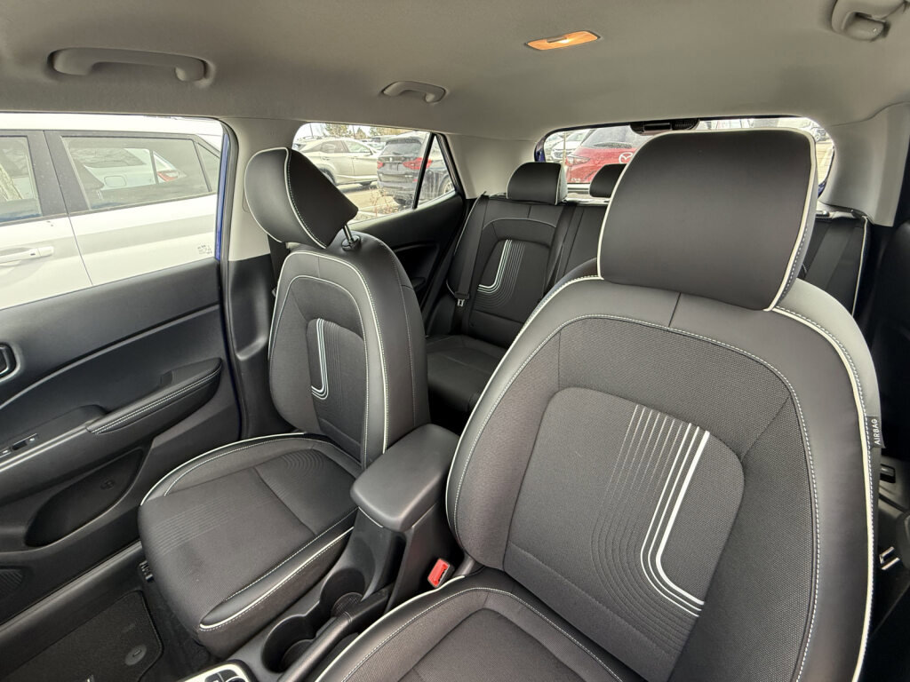 Used 2023 Hyundai Venue Limited w/ Cargo Package image 26