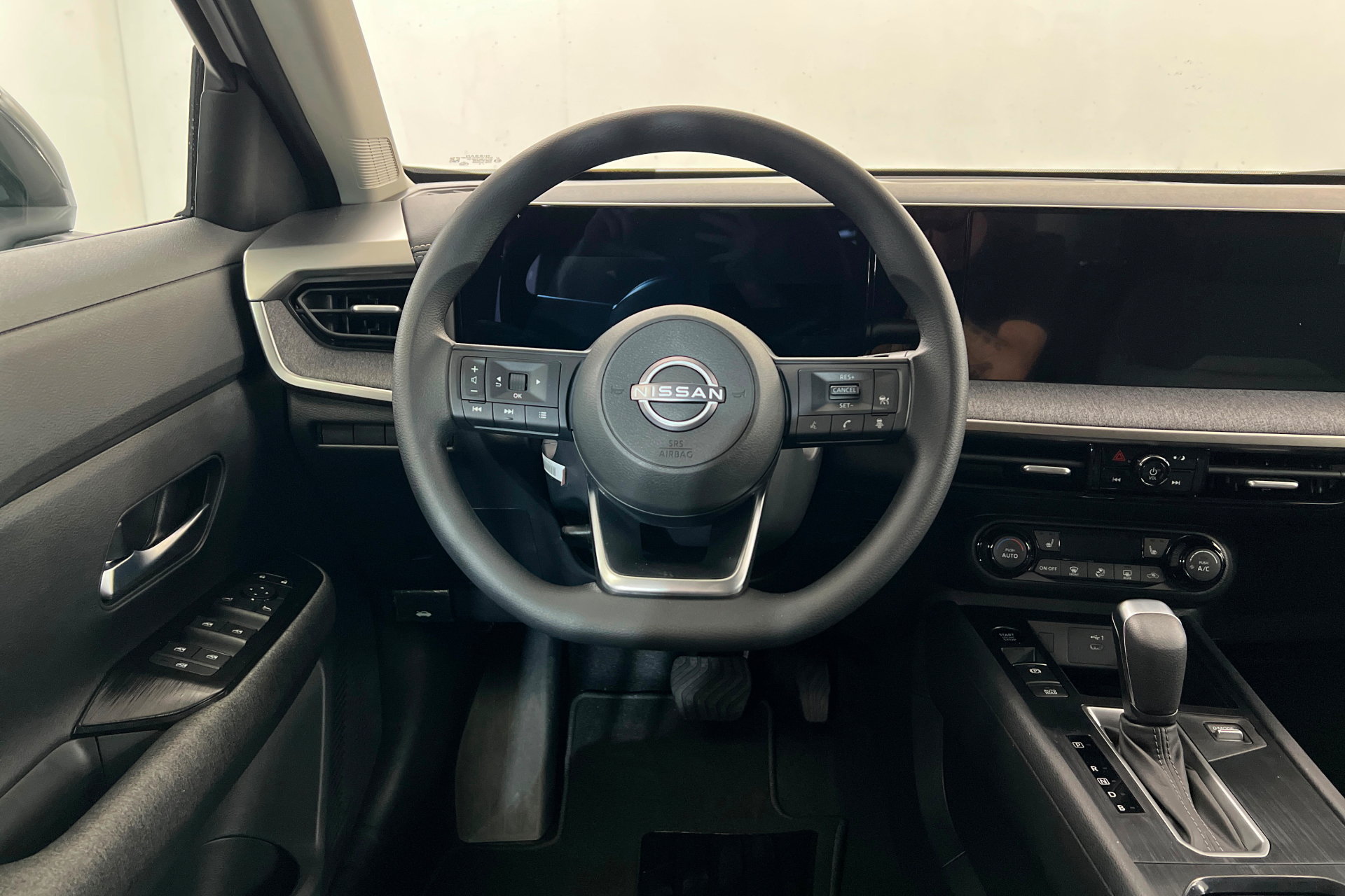 New 2026 Nissan Kicks SV w/ Cold Weather Package FWD image 12