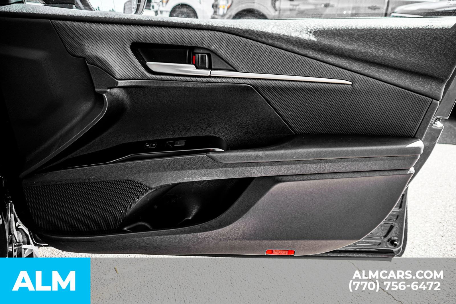 Used 2025 Toyota Camry SE image 47