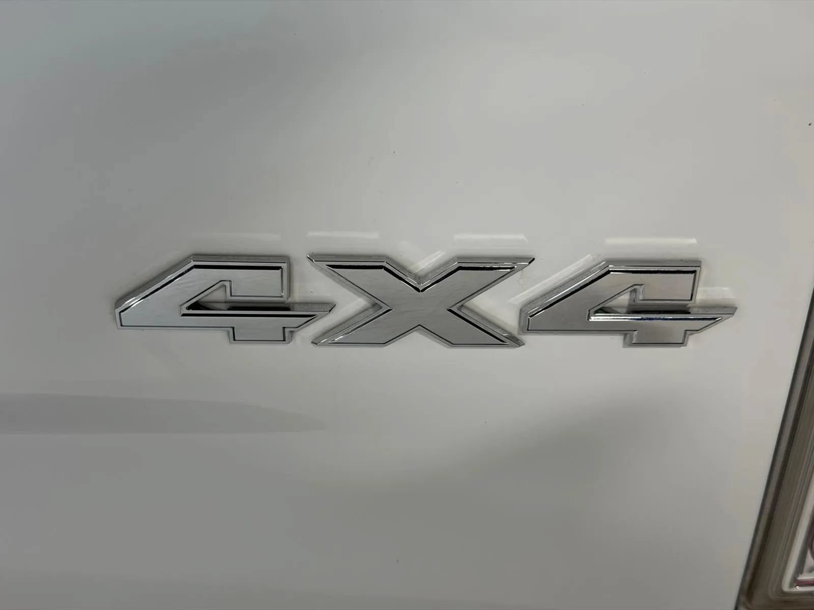 Used 2015 RAM 1500 Laramie w/ Convenience Group AWD/4WD image 13