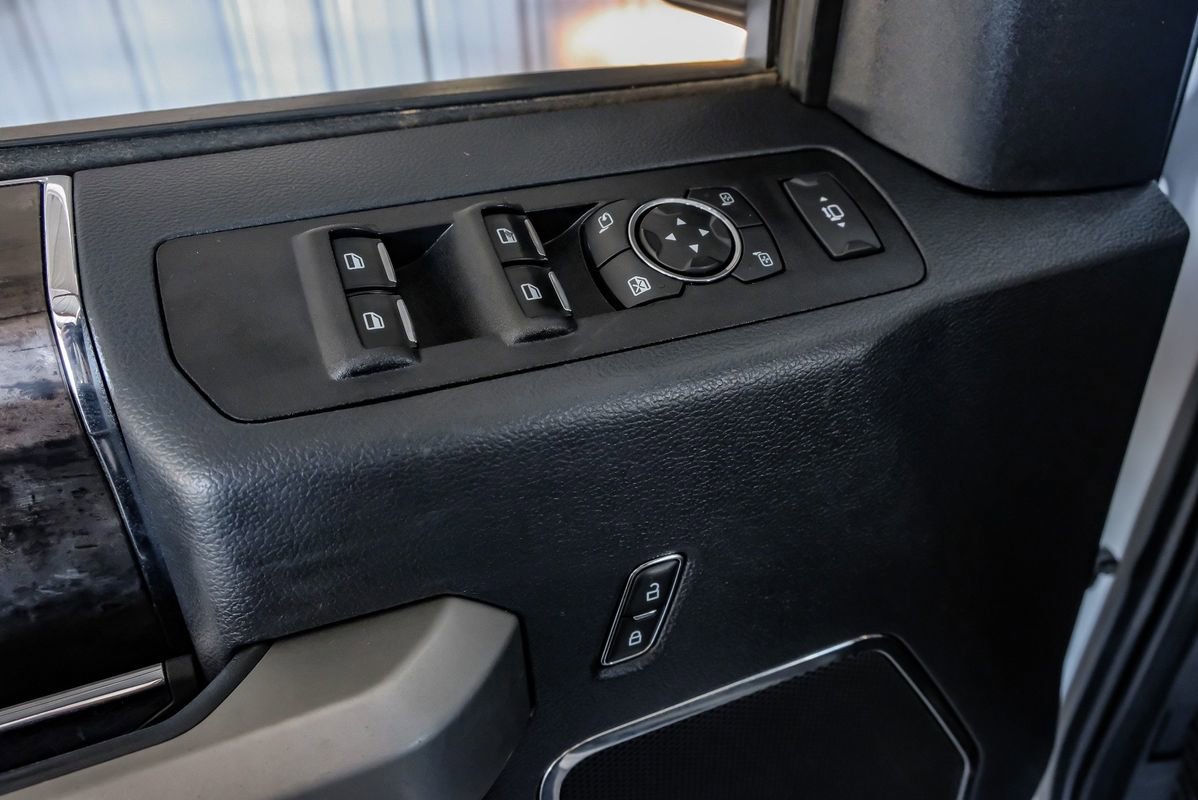 Used 2022 Ford F350 Lariat image 44