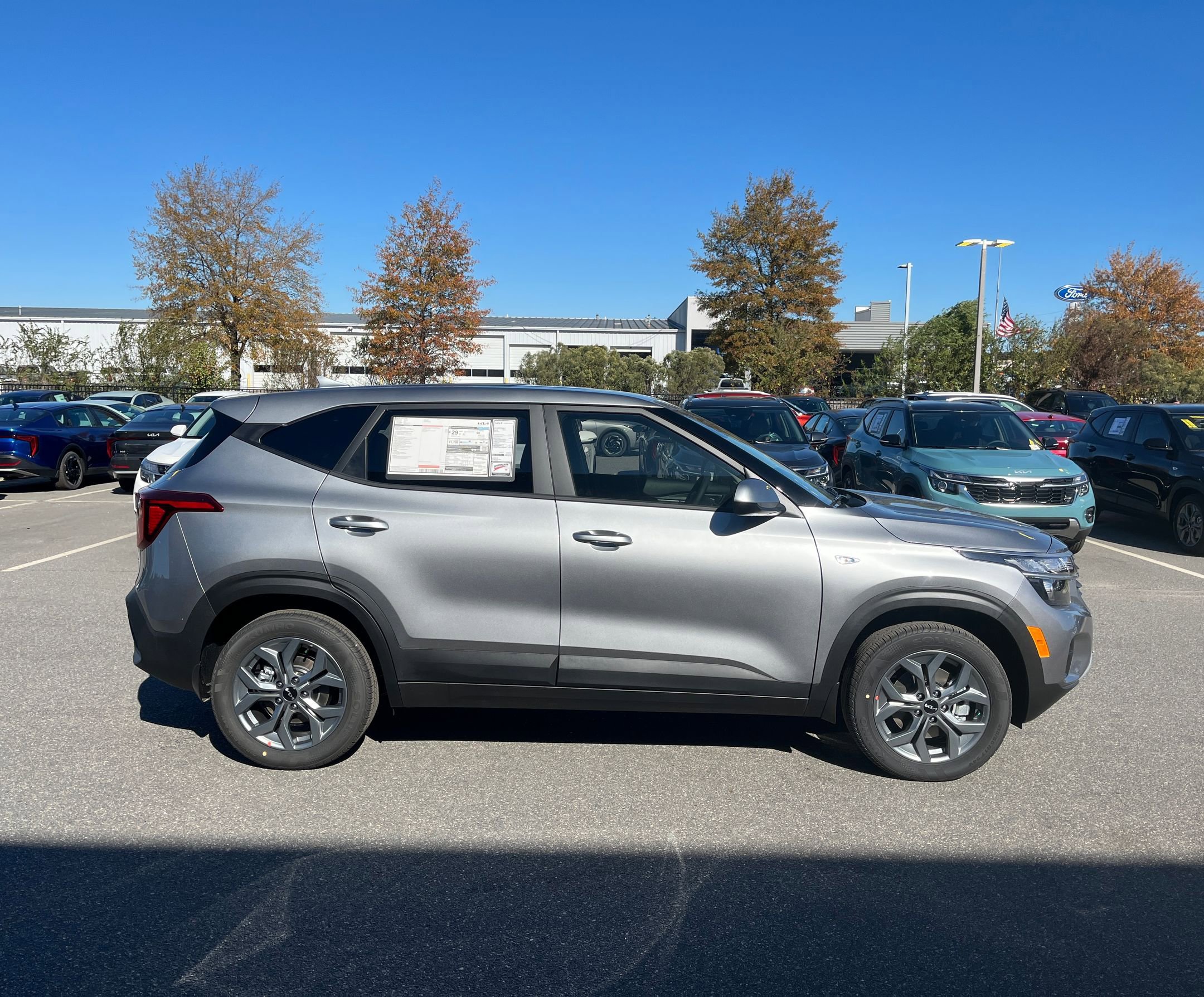 New 2026 Kia Seltos LX image 9