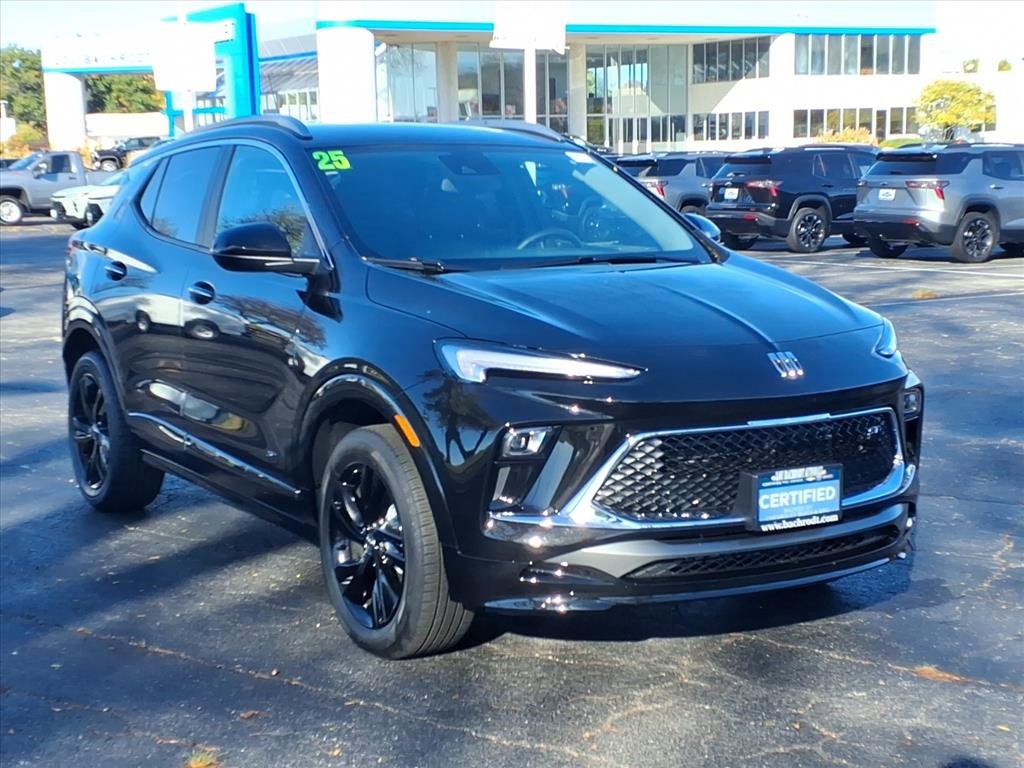 Used 2025 Buick Encore GX Sport Touring w/ Comfort Package image 1