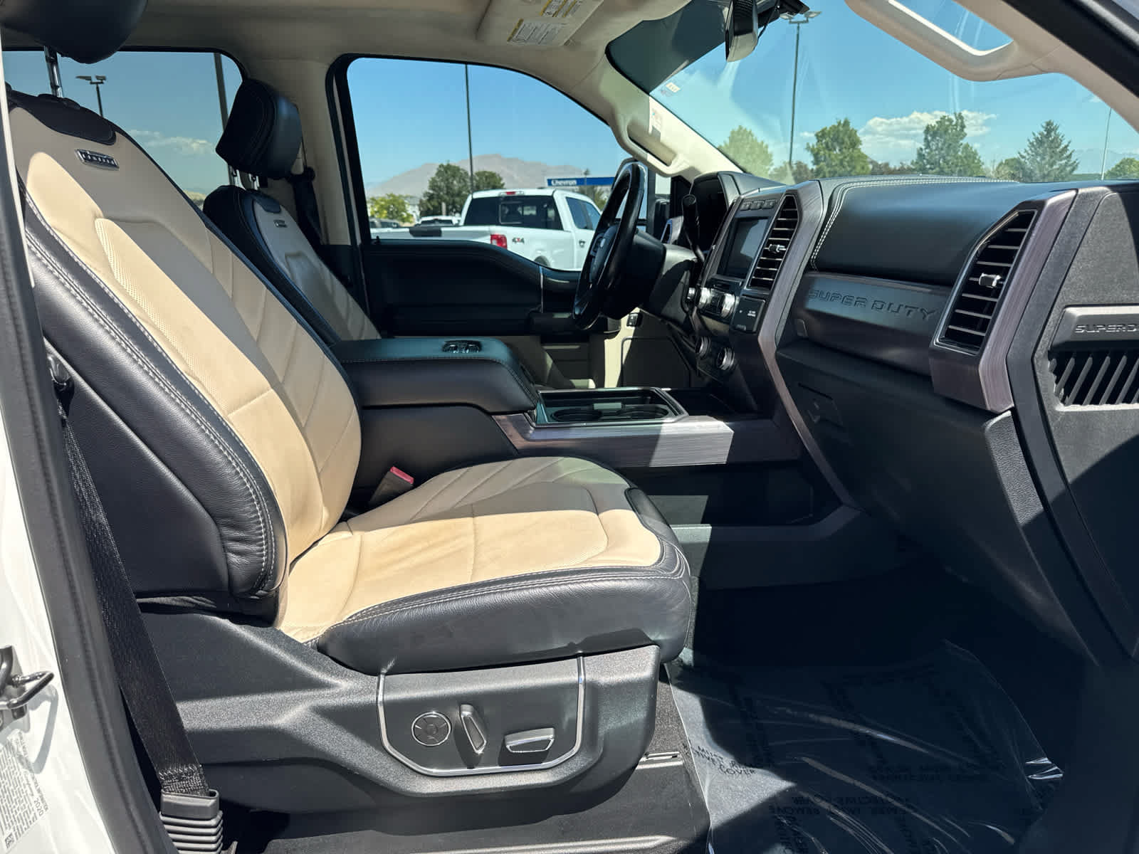 Used 2020 Ford F350 Limited AWD/4WD image 17