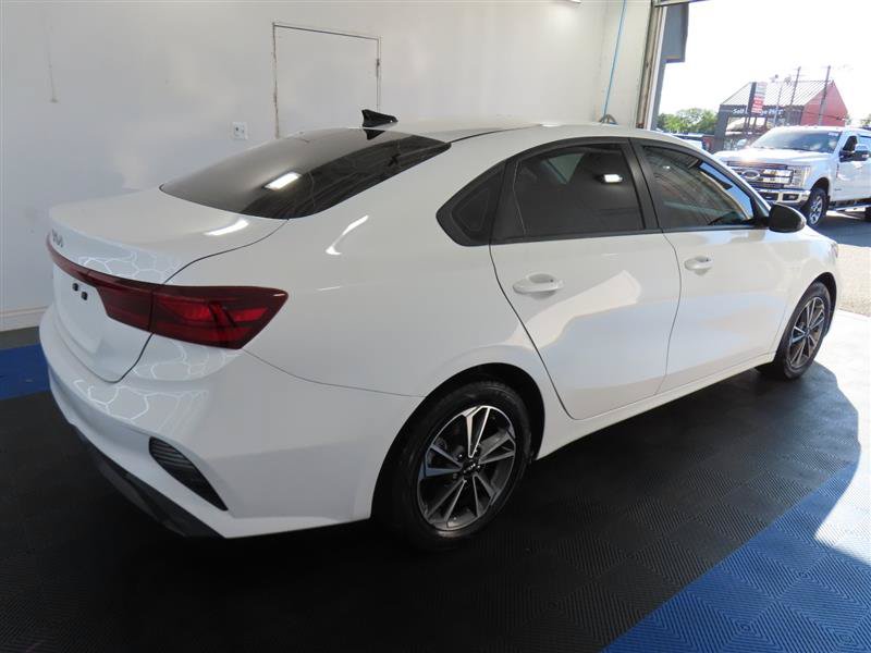 Used 2023 Kia Forte LXS w/ LXS Technology Package FWD image 14