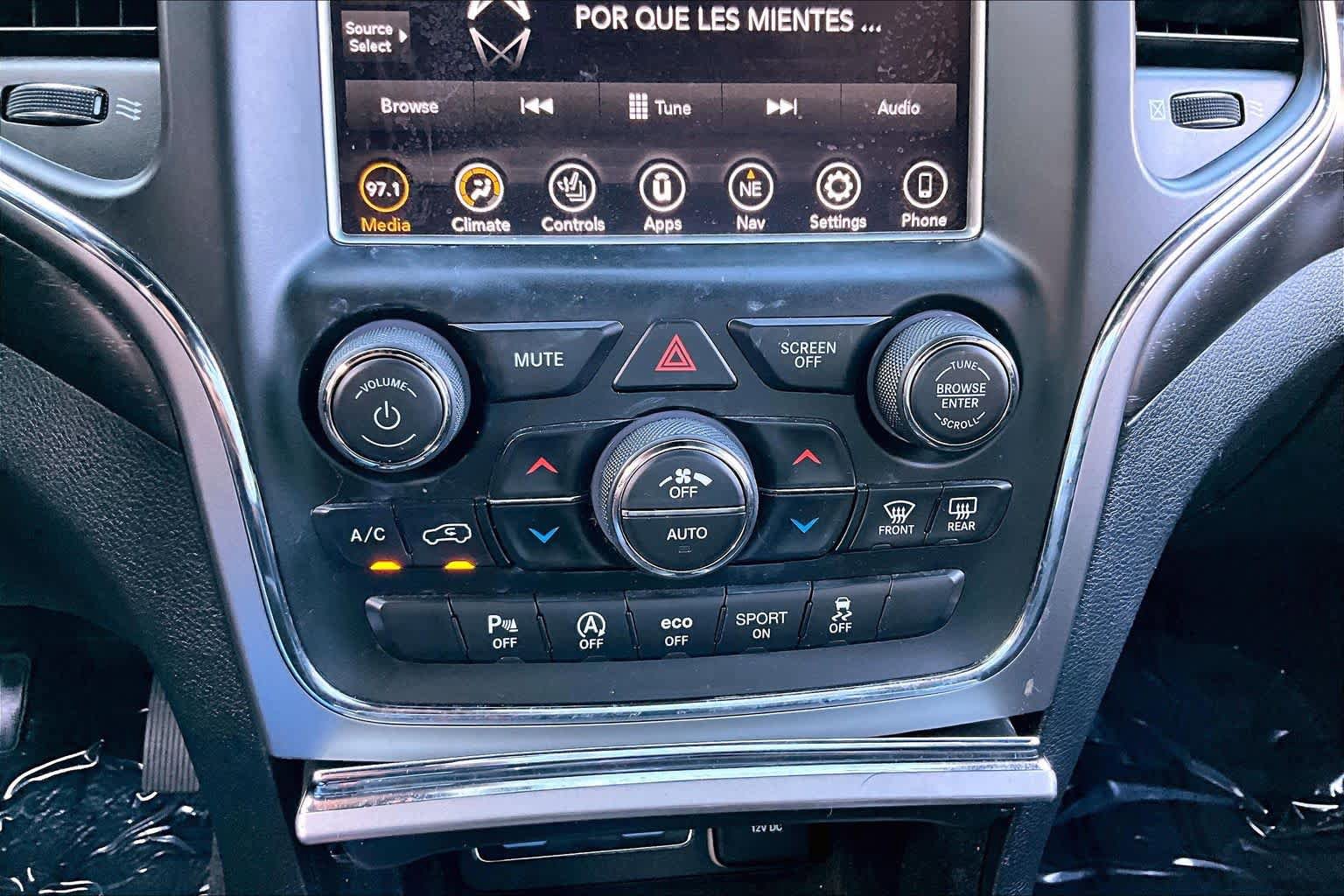Used 2018 Jeep Grand Cherokee Altitude RWD image 31