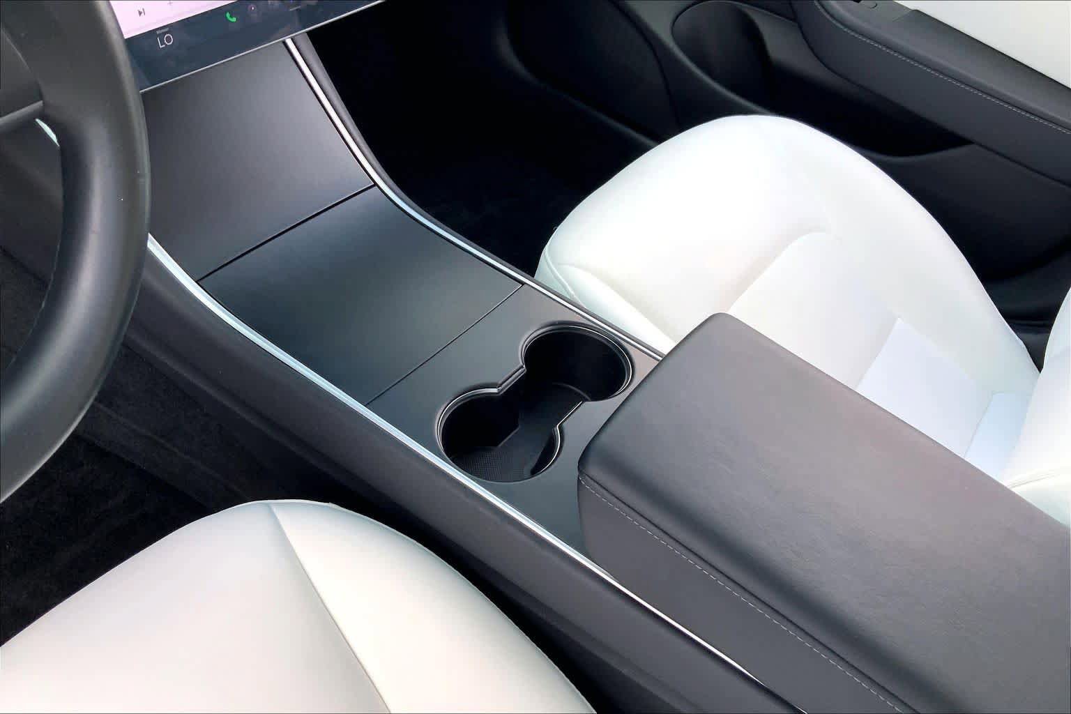 Used 2019 Tesla Model 3 Standard Range image 15