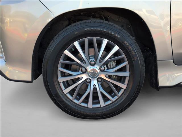 Used 2021 Lexus LX 570 4WD w/ Luxury Package image 25