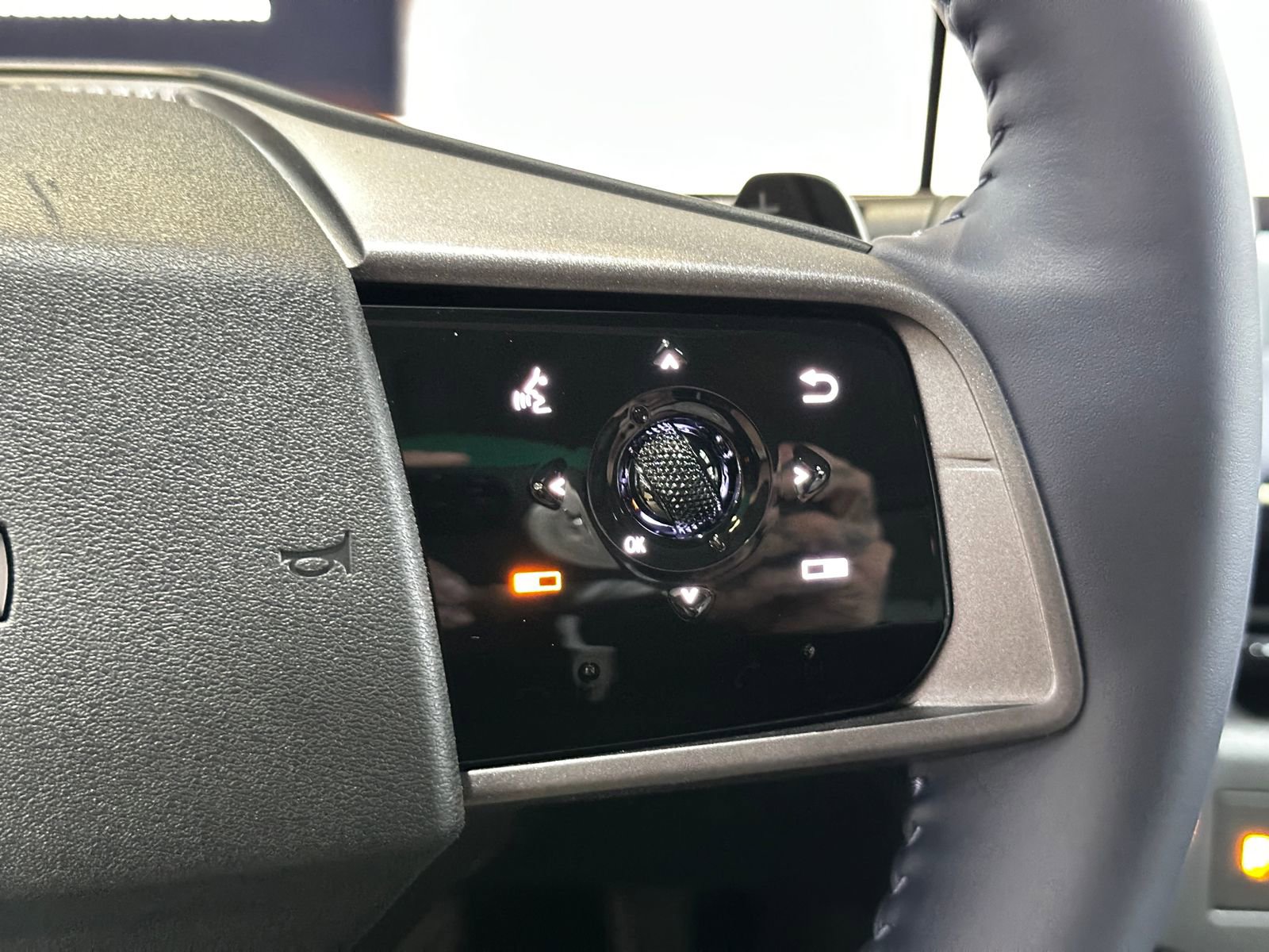 New 2026 Nissan Leaf Platinum+ w/ Illuminated Package image 25