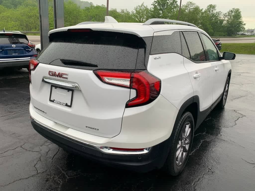 Used 2024 GMC Terrain SLT w/ Infotainment Package II AWD/4WD image 6