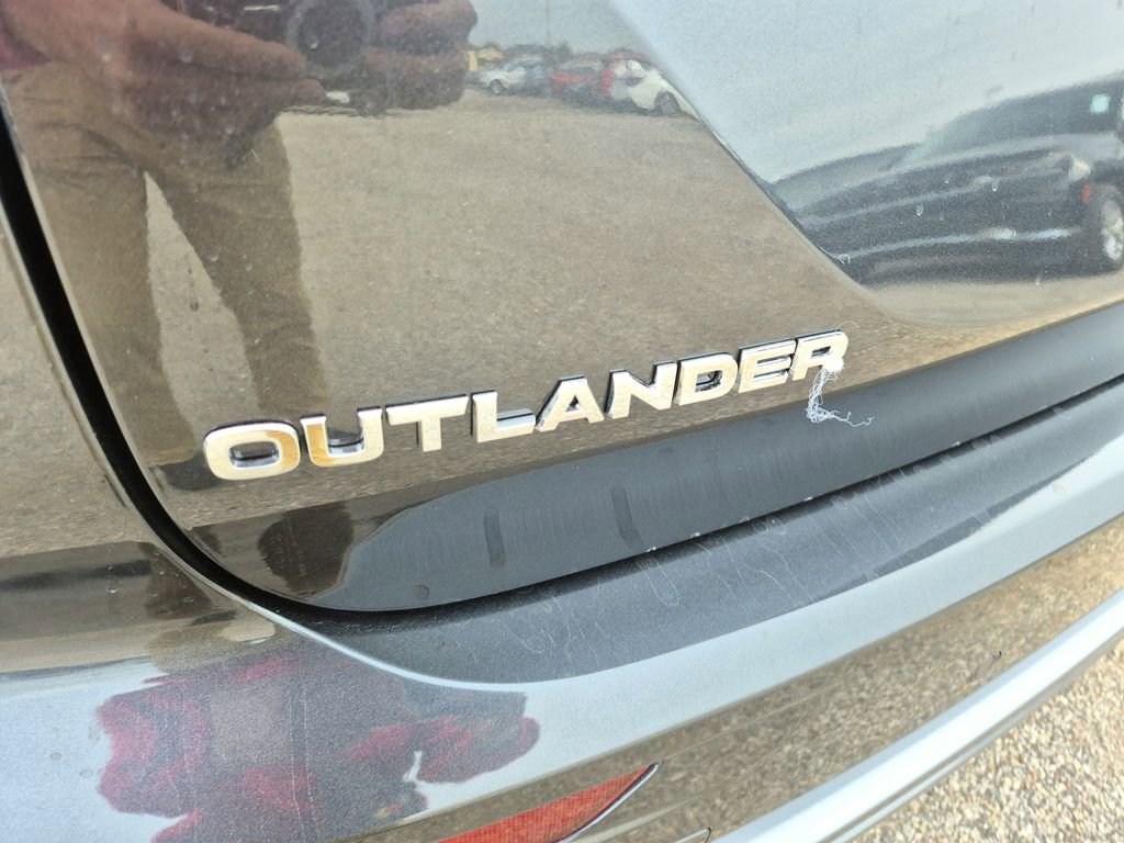 New 2026 Mitsubishi Outlander SEL image 13