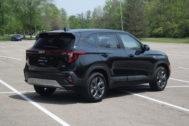 Used 2025 Kia Seltos LX AWD/4WD image 24