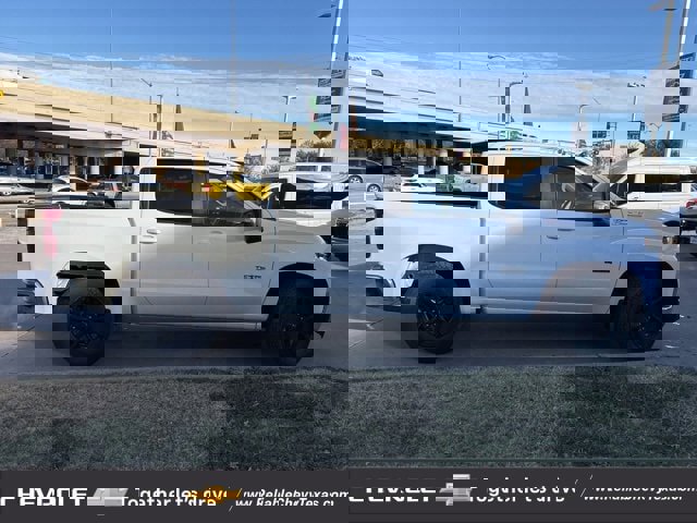 Used 2022 Chevrolet Silverado 1500 LT w/ Z71 Off-Road Package image 10