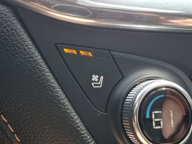 Used 2019 Chevrolet Equinox Premier AWD/4WD image 25