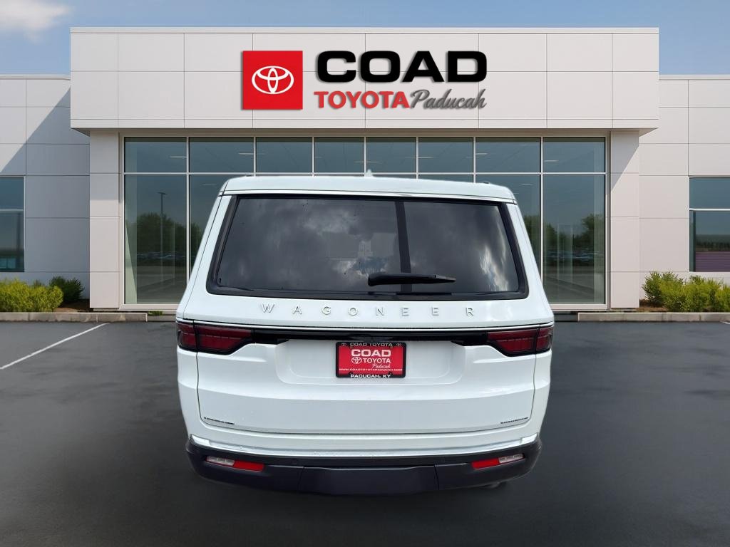 Used 2022 Jeep Wagoneer Series III w/ Premium Group I AWD/4WD image 4