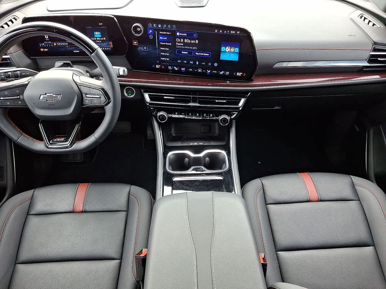 Used 2026 Chevrolet Traverse RS image 26