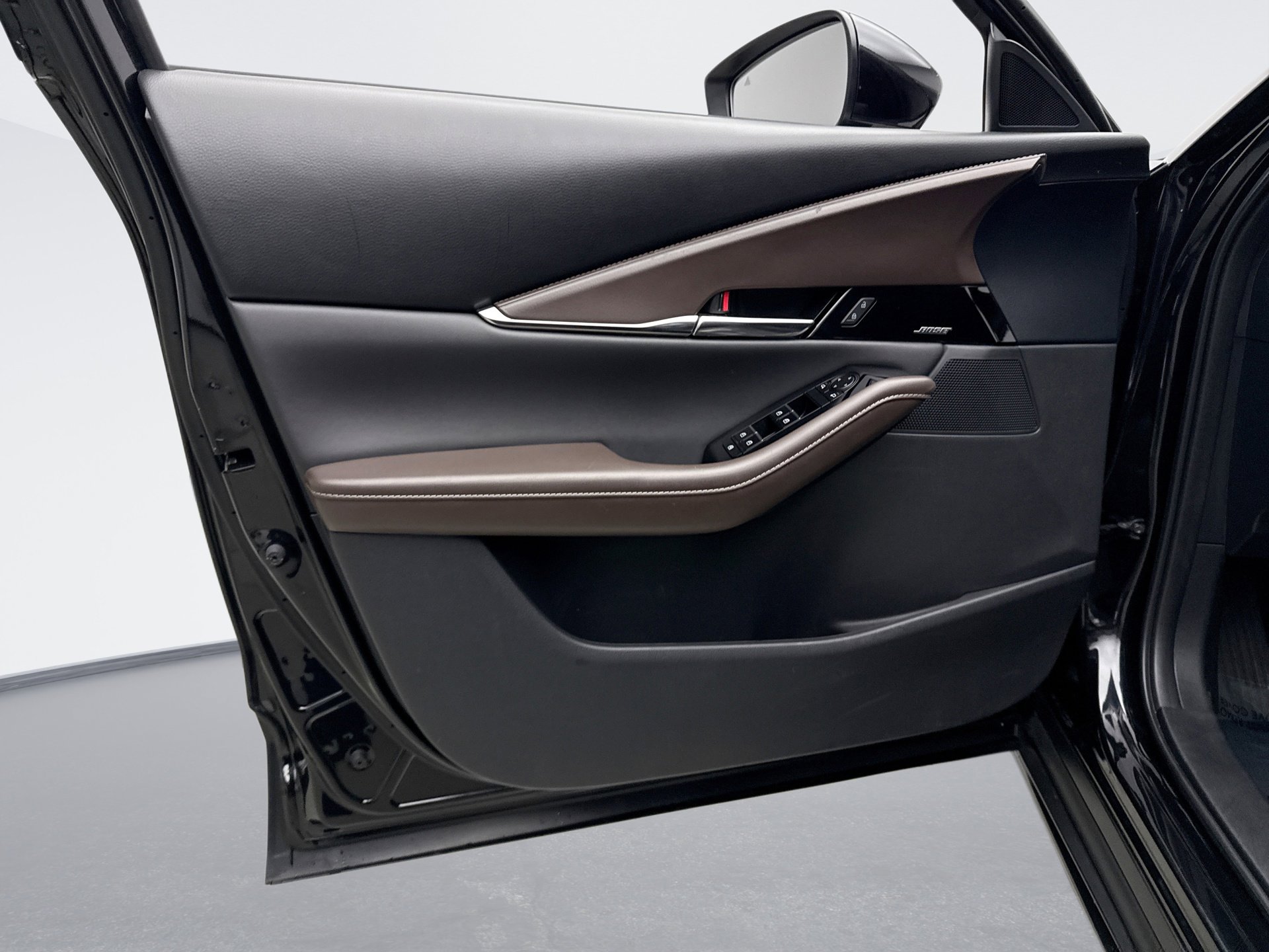 Used 2025 MAZDA CX-30 AWD 2.5 S w/ Premium Package image 9